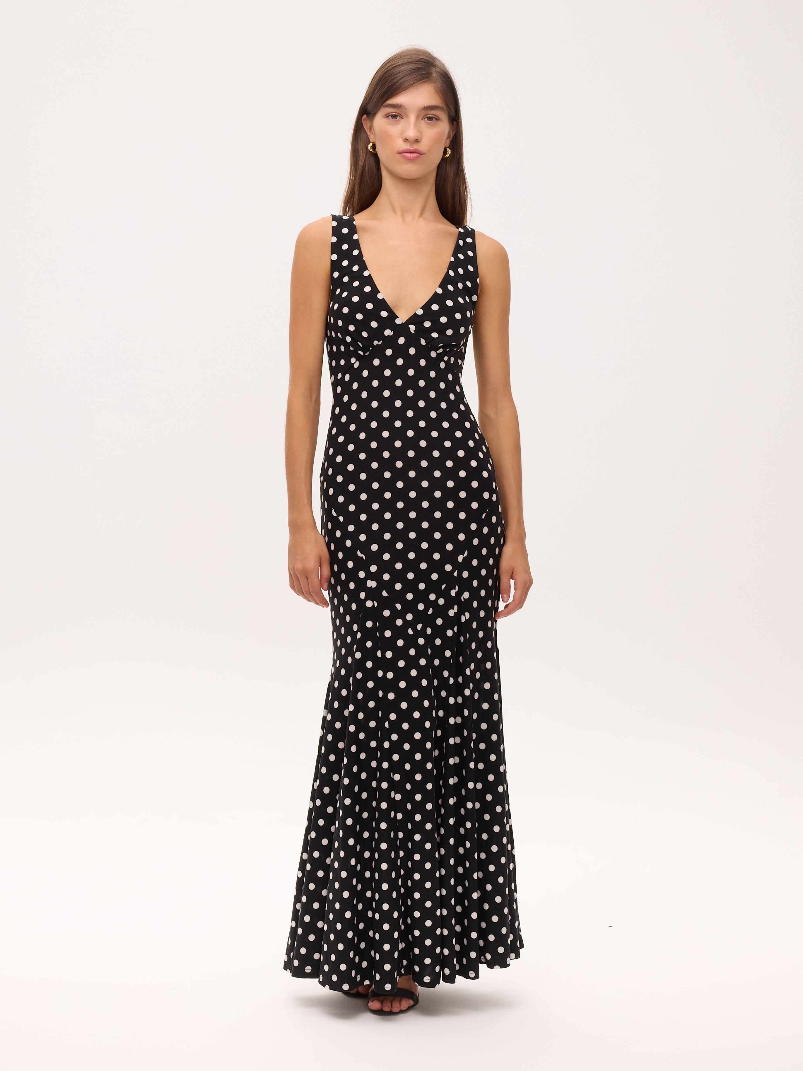 BEATRICE DOTS - Vestido sirena en lunares, para invitadas de boda, fiesta y eventos de primvera y verano. MIOH es la marca de vestidos de invitada de boda y fiesta de referencia en España