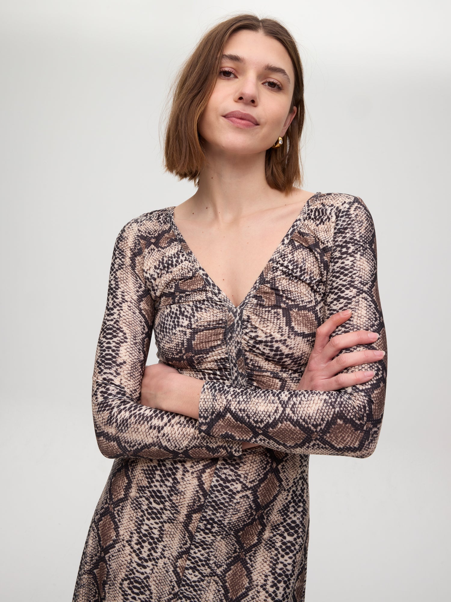 mioh | LUXOR PHYTON - Vestido de punto reversible print pitón. Vestidos de fiesta para invitadas de boda perfectas. Marca española de moda