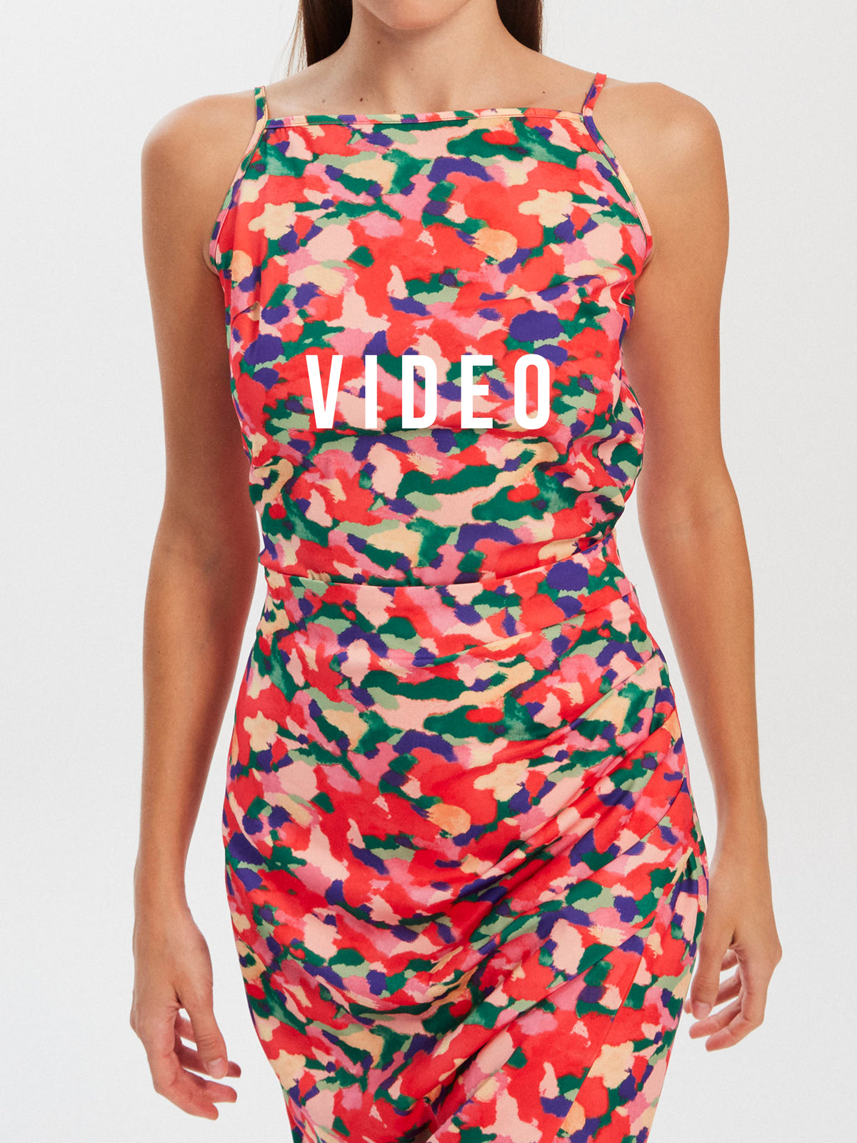 mioh | TELMA TOP SUMMER - Conjunto de invitada con estampado multicolor para ser la invitada de boda perfecta esta temporada Primavera Verano 2023. Los conjuntos estampados de falda y top son tendencia SS23 y una de las apuestas para esta temporada de MIOH, la marca española de vestidos de invitada y fiesta más de moda.