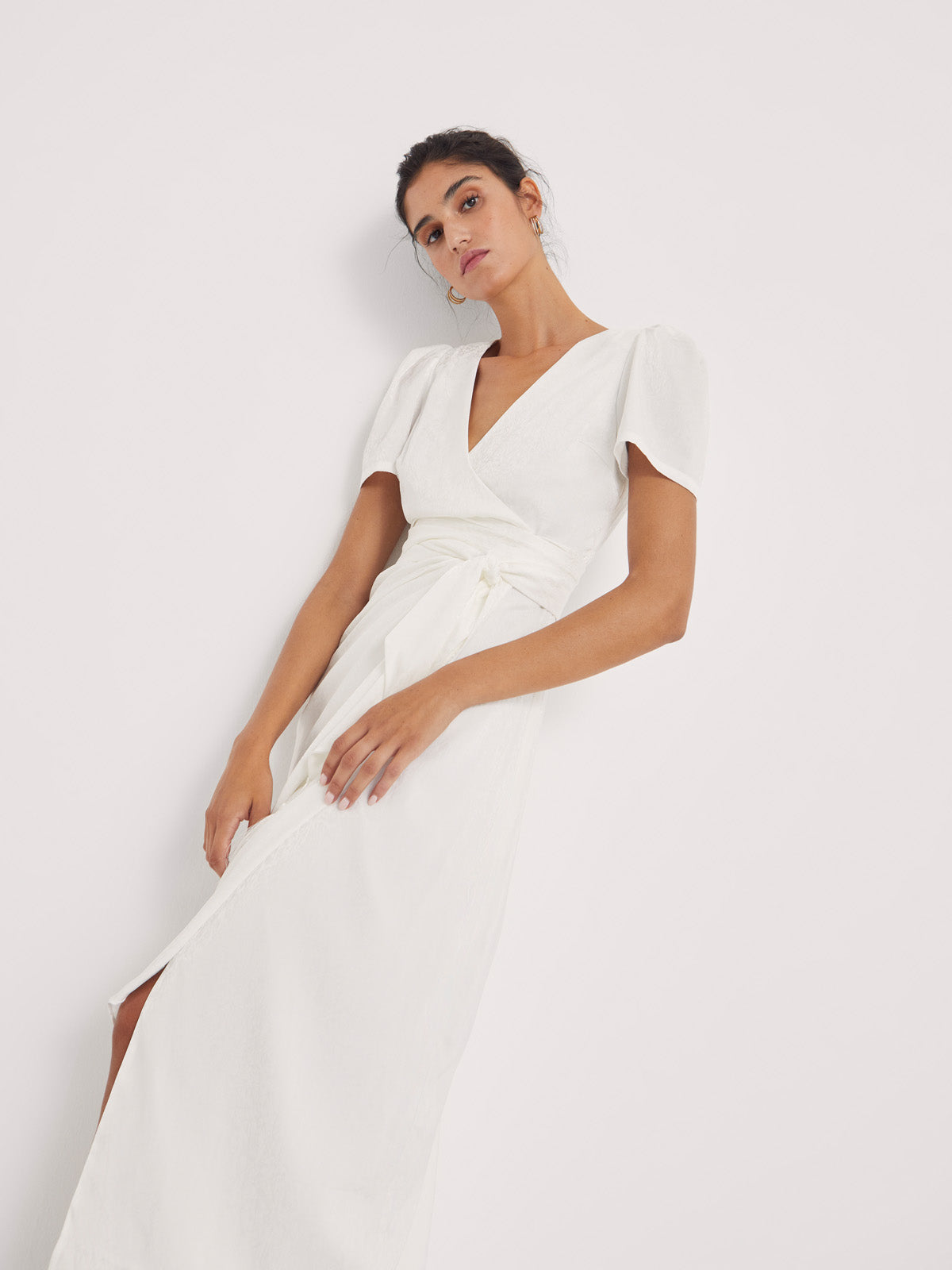 mioh | AUDREY WHITE - Vestido wrap de novia en Jacquard