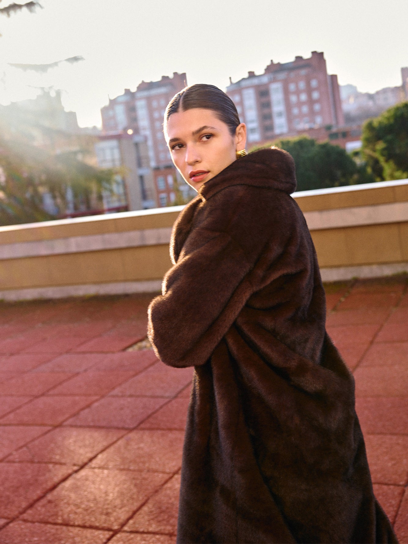 ART BROWN - Abrigo efecto visón marrón