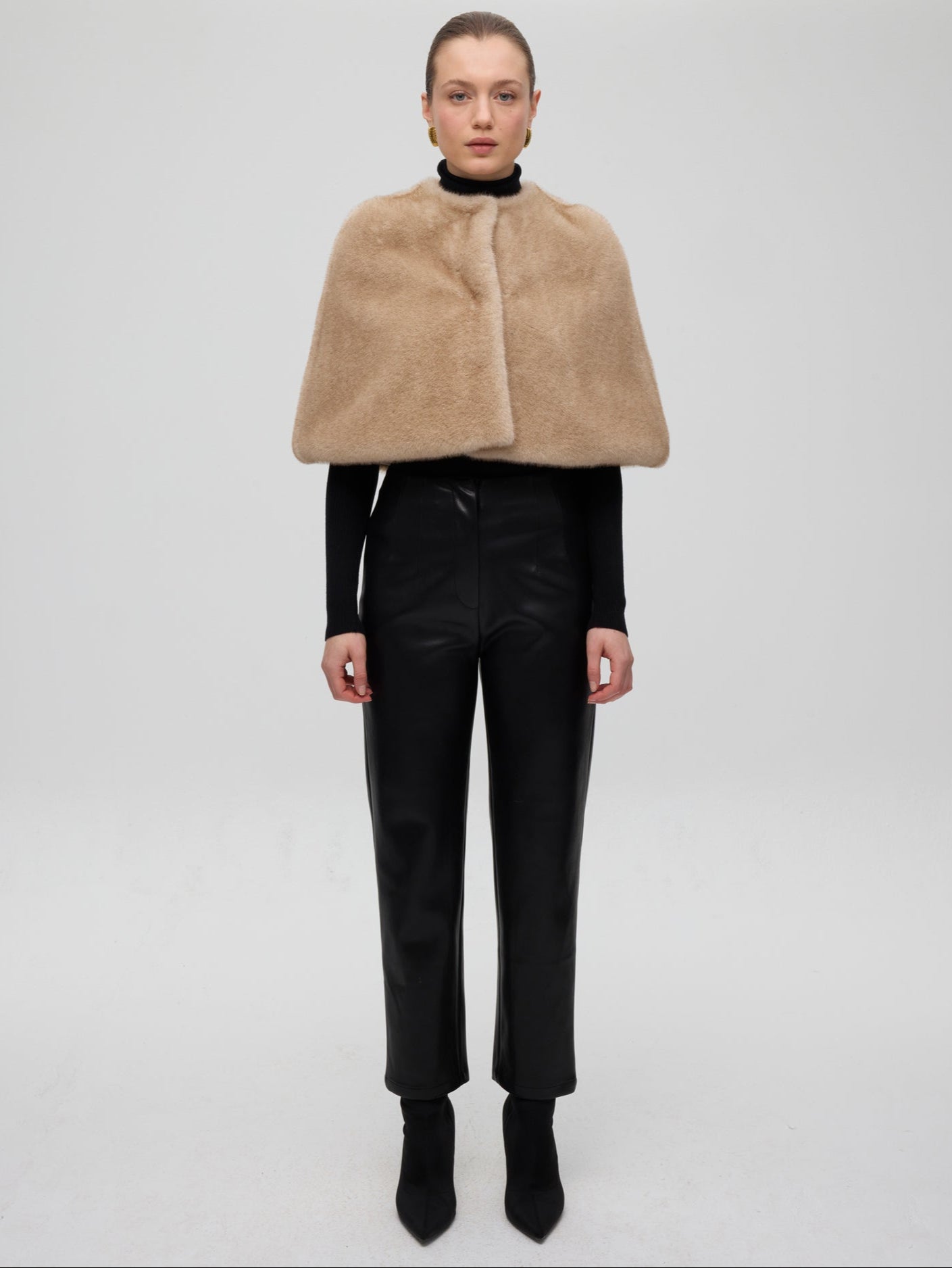 CINEMA ECRU - Capa pelo faux fur ecru