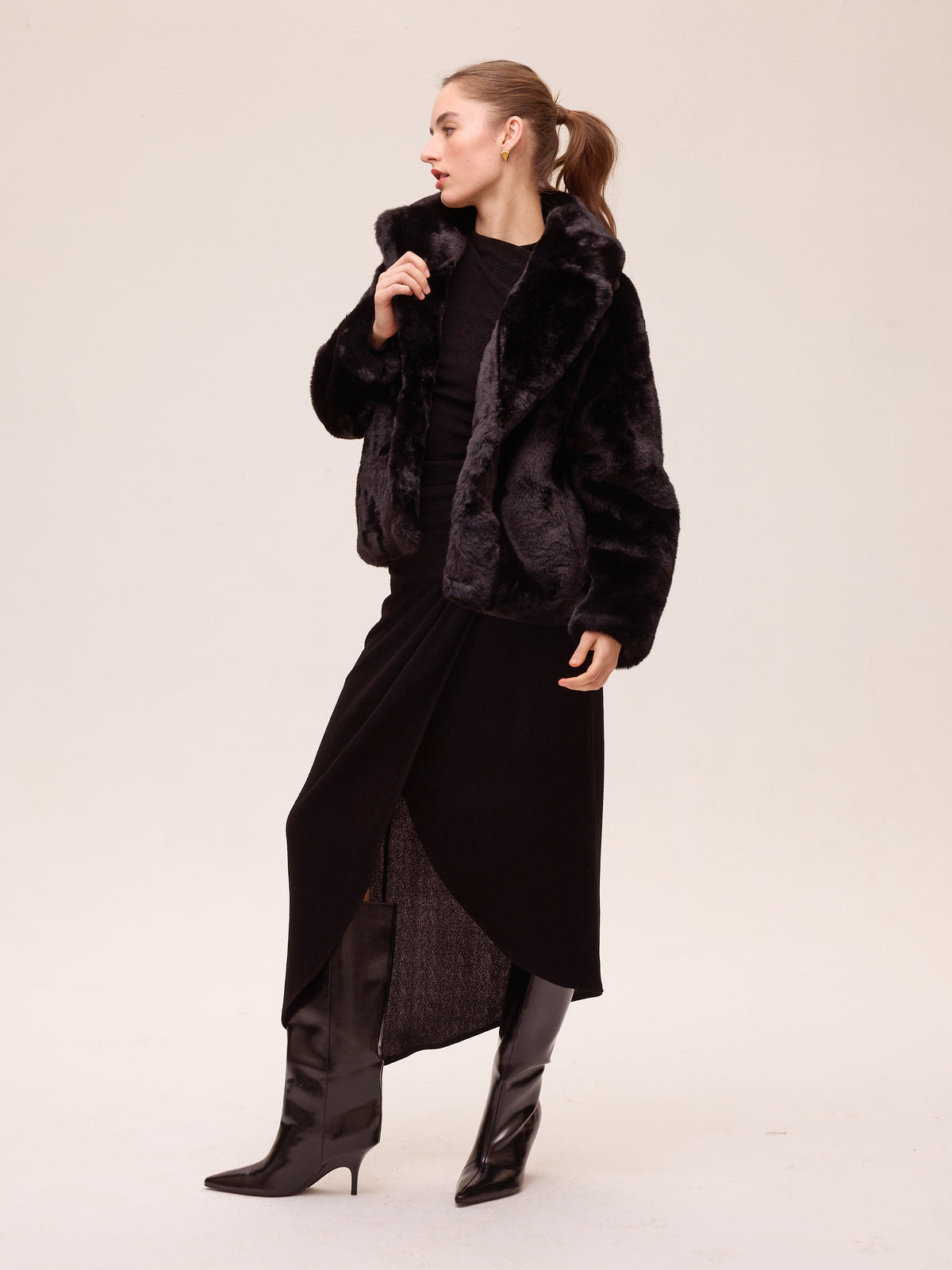 mioh | FREEWAY BLACK - Abrigo corto faux fur de MIOH