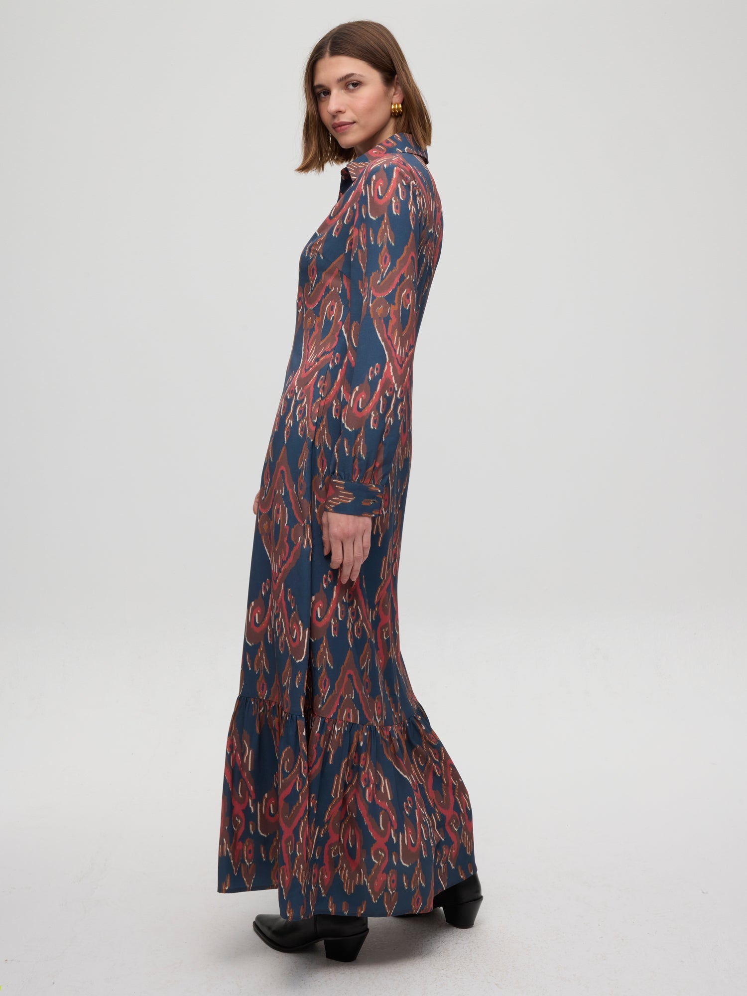 mioh | IGUAZU IKAT - Vestido camisero estampado ikat. Vestidos de fiesta para invitadas de boda perfectas. Marca española de moda