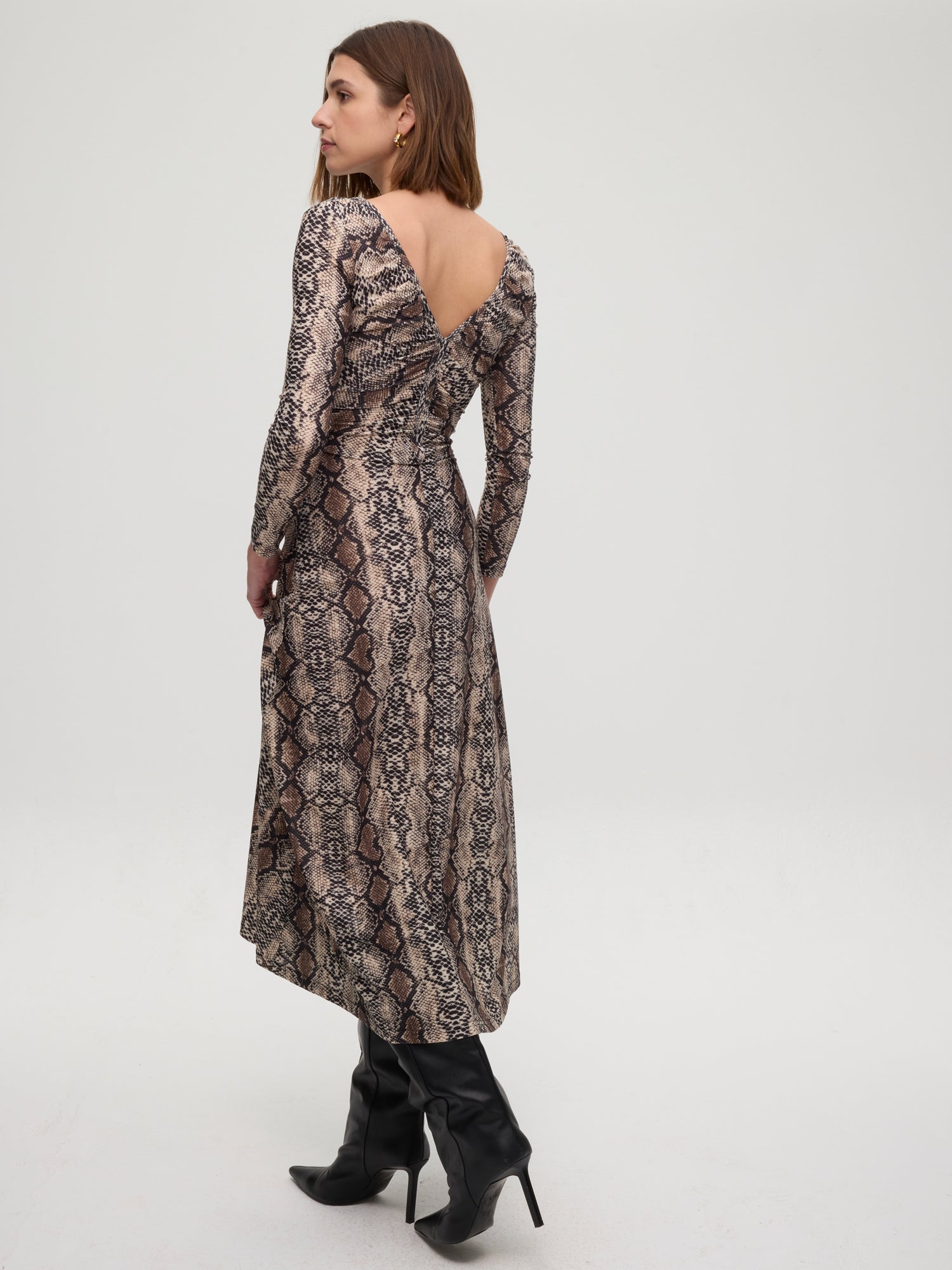 mioh | LUXOR PHYTON - Vestido de punto reversible print pitón. Vestidos de fiesta para invitadas de boda perfectas. Marca española de moda