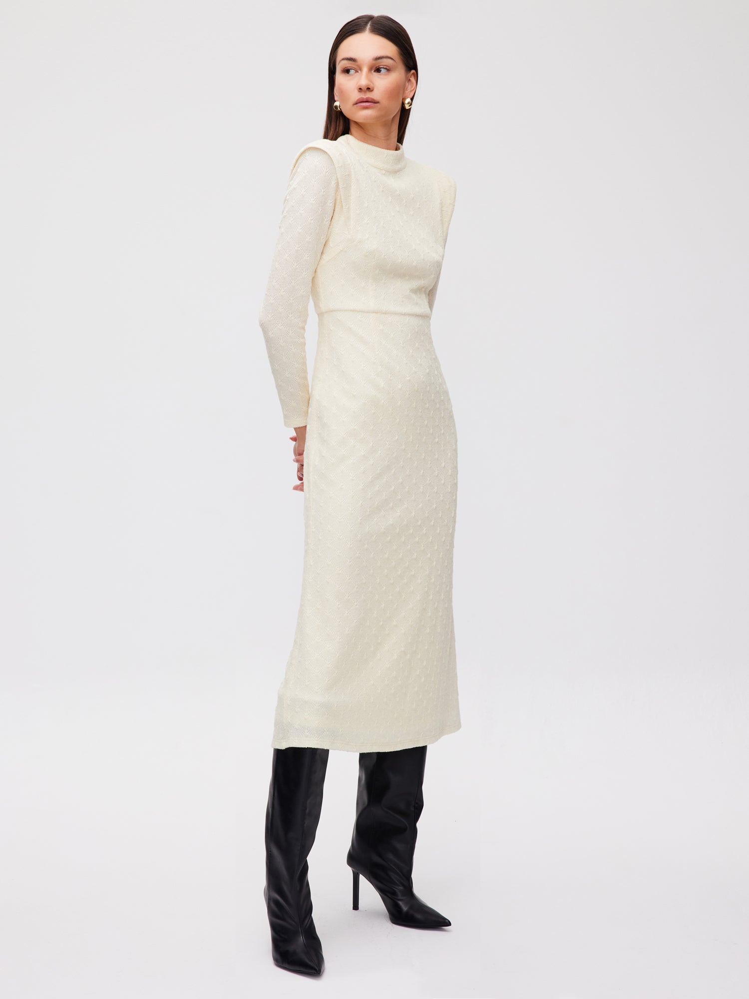 mioh | MUSEUM WHITE - Vestido midi hombreras punto blanco