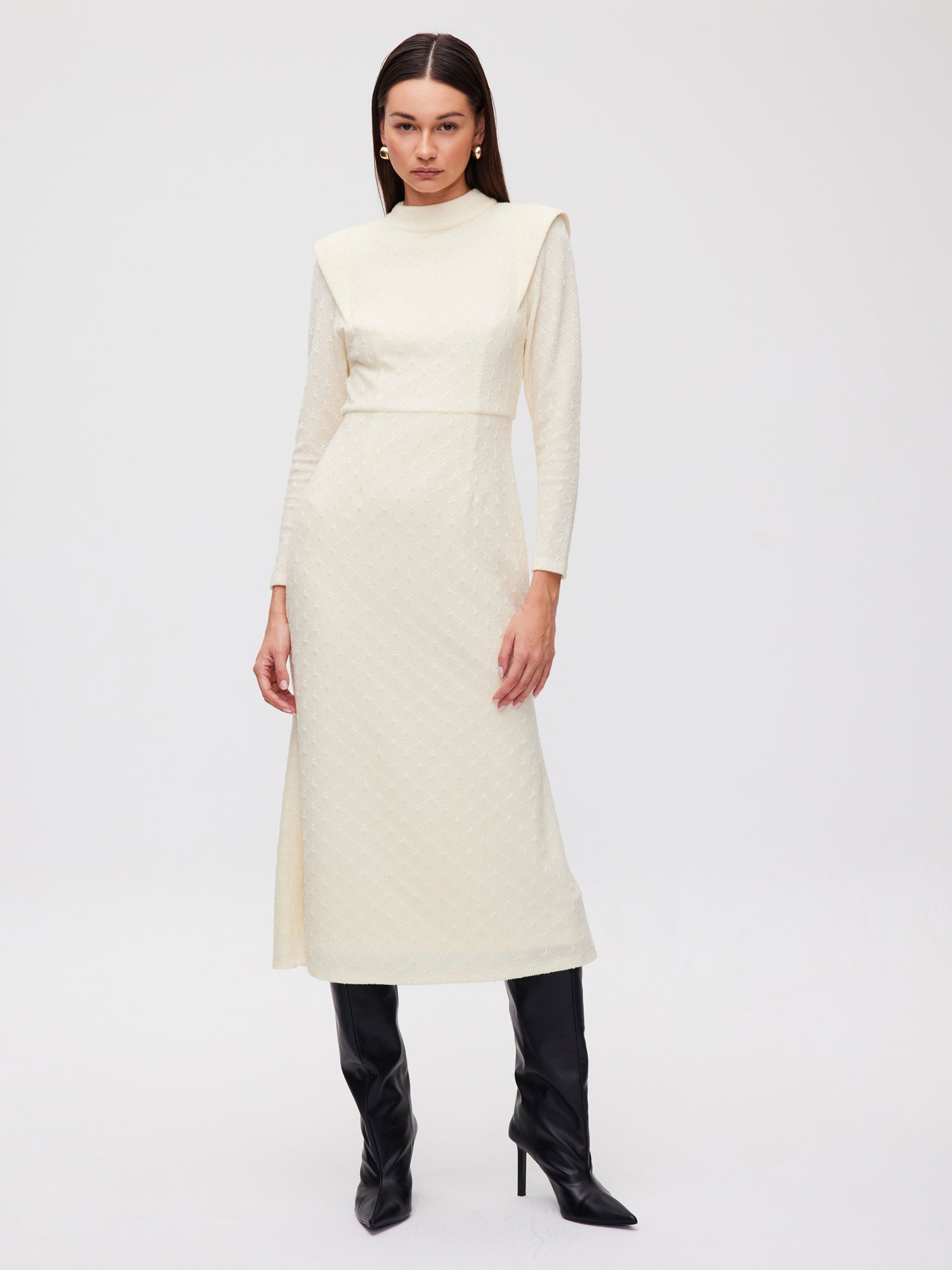 mioh | MUSEUM WHITE - Vestido midi hombreras punto blanco