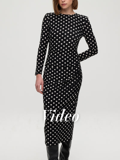 mioh | MOMA DOTS - Vestido punto drapeado lunares. Vestidos de fiesta para invitadas de boda perfectas. Marca española de moda