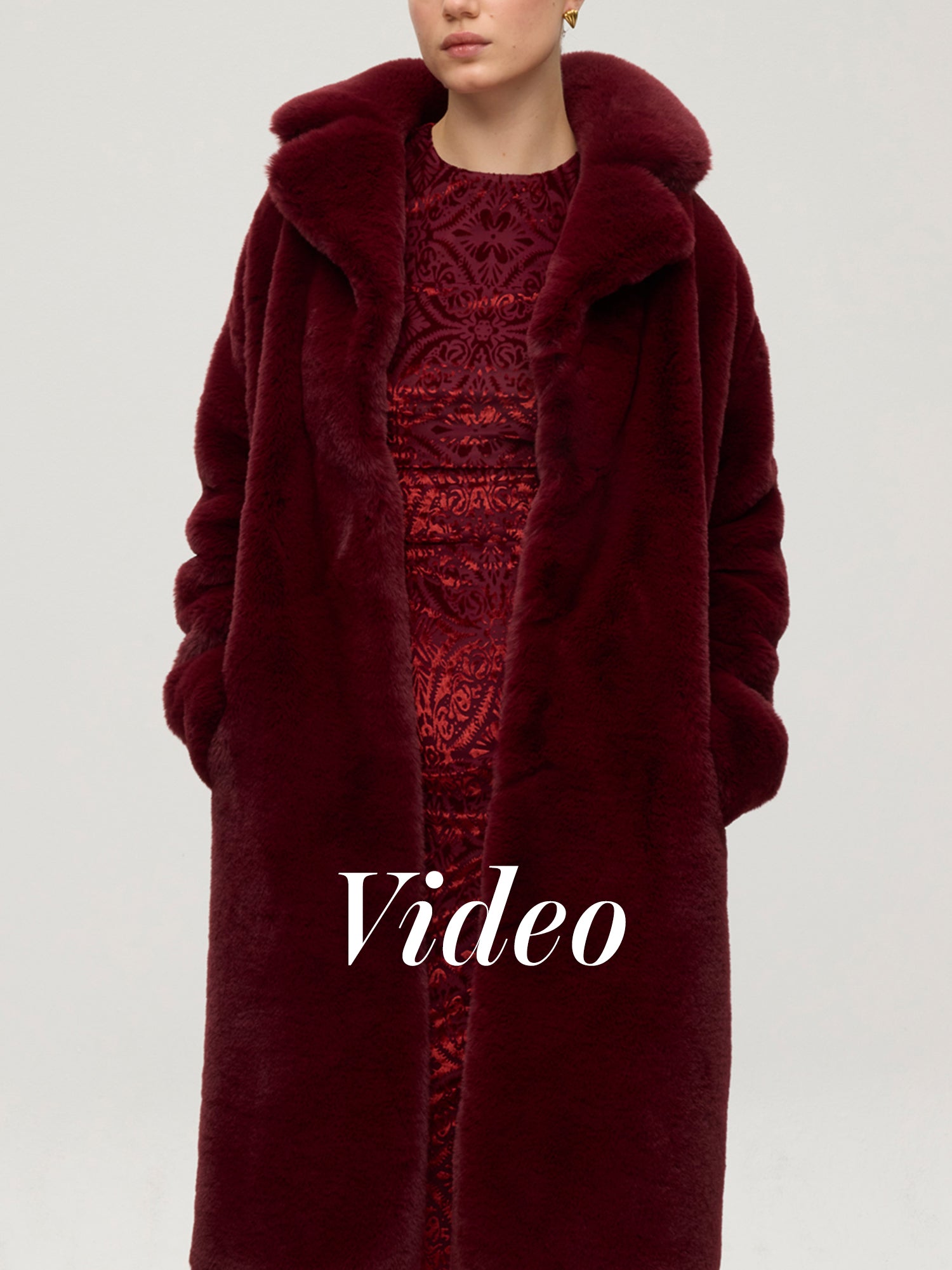 mioh | MOMA VELVET + GLOBE BURGUNDY