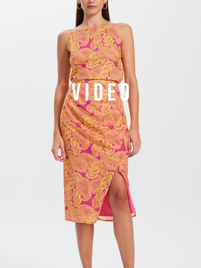 mioh | TELMA TOP PAISLEY - Conjunto de invitada con estampado multicolor para ser la invitada de boda perfecta esta temporada Primavera Verano 2023. Los conjuntos estampados de falda y top son tendencia SS23 y una de las apuestas para esta temporada de MIOH, la marca española de vestidos de invitada y fiesta más de moda.