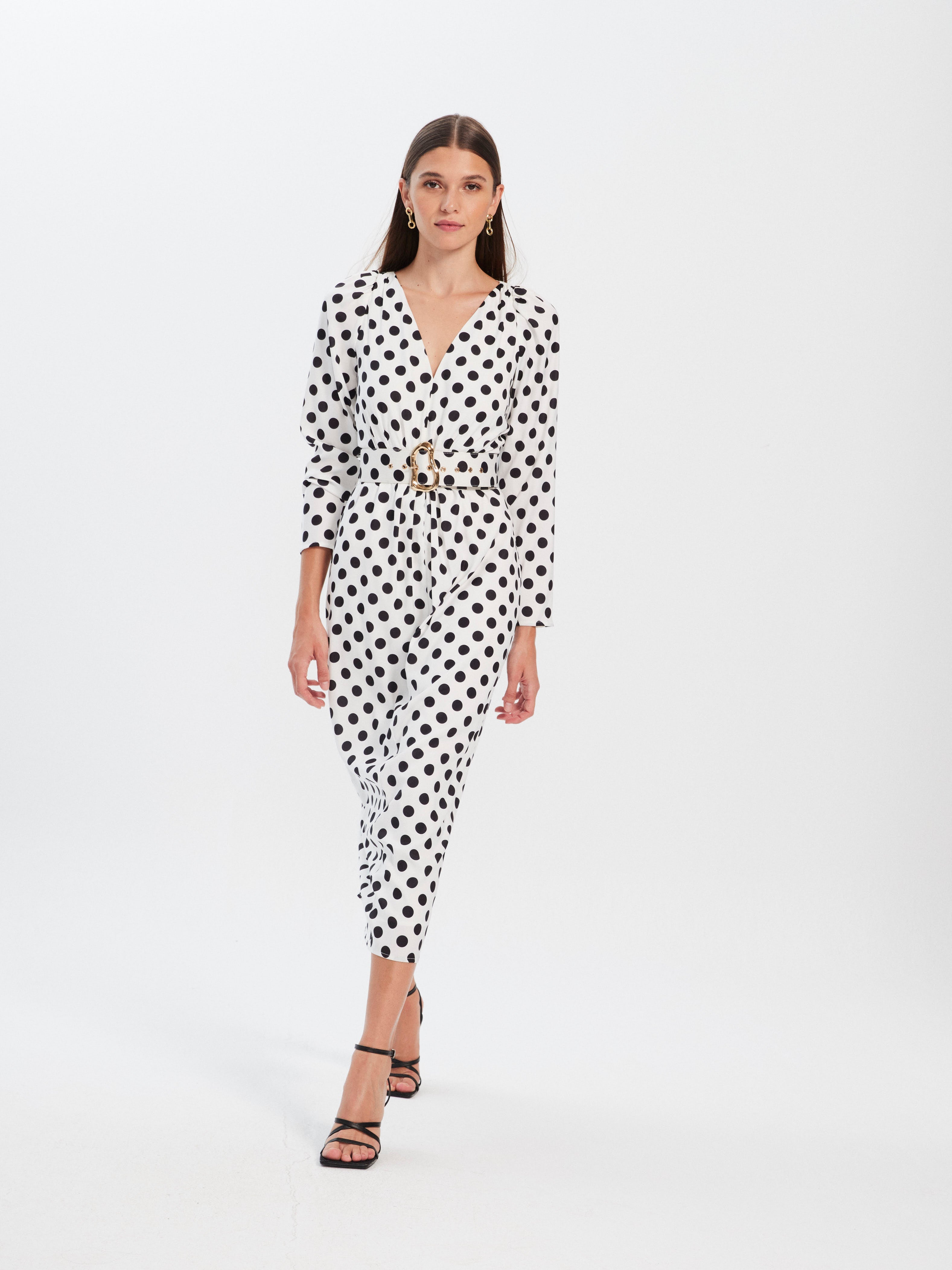 mioh | VICTORIA DOTS - Vestido largo midi estampado lunares de invitada boda, fiesta y evento, para ser la invitada de boda perfecta esta temporada Primavera Verano 23. Pura tendencia SS23. MIOH marca española invitada